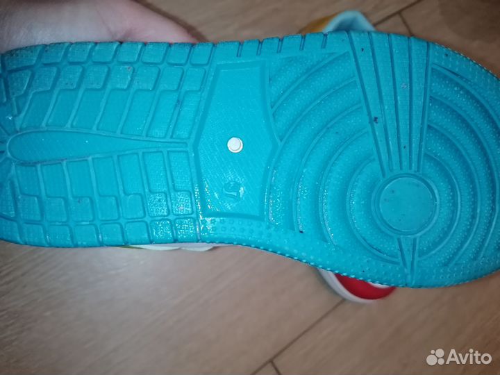 Кроссовки детские