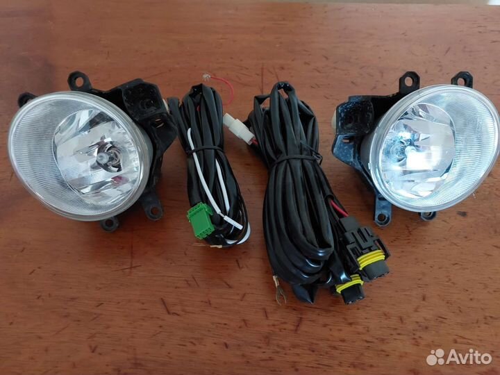 Противотуманные фары Toyota rav 4, 2020г