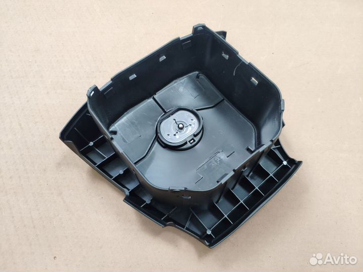 Заглушка руля Nissan Teana J31