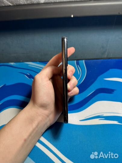 Samsung Galaxy S22, 8/128 ГБ