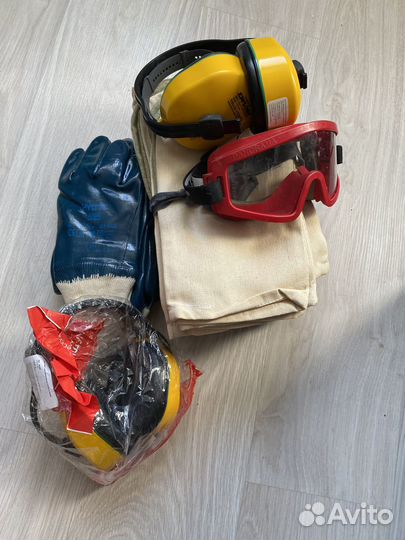 Наушники от шума, перчатки резиновые