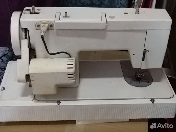 Швейная машина Чайка 134 А