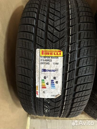 Pirelli Scorpion Winter 325/40 R22 и 285/45 R22 114V