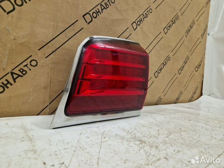 Фонарь правый Lexus Lx 2