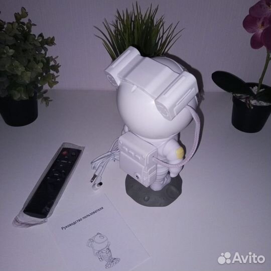 Ночник Проектор 3D астронавт