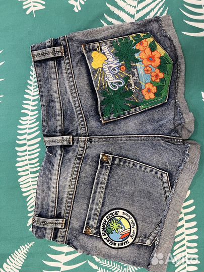 Джинсовые шорты