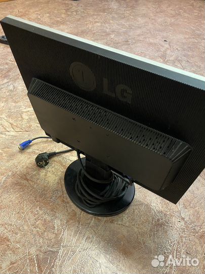 Монитор LG