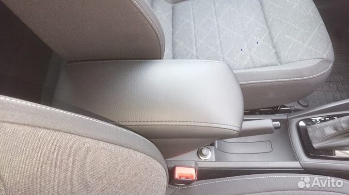 Подлокотник Фольксфаген Поло 5, 6 Volkswagen Polo