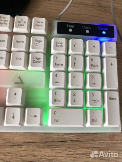 Клавиатура и мышь белые