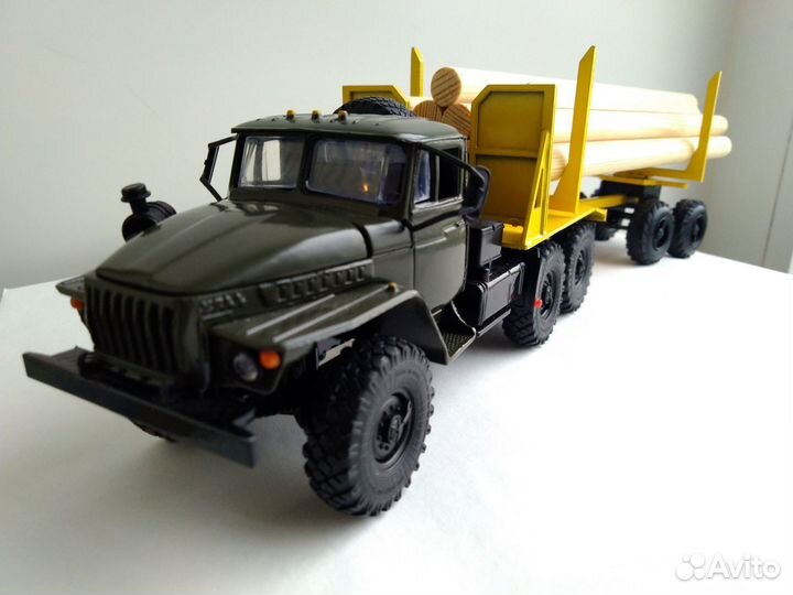 Урал-лесовоз 1:43