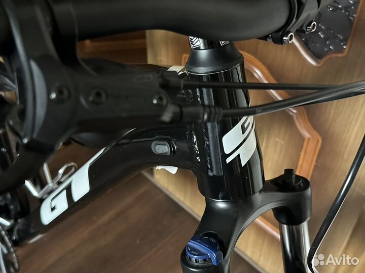 Велосипед gt avalanche comp 29