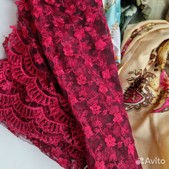 Женские шарфы и платки пакетом