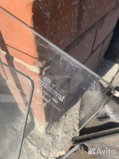 Стекло ваз 2104