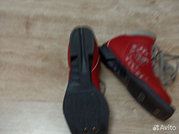 Лыжные ботинки