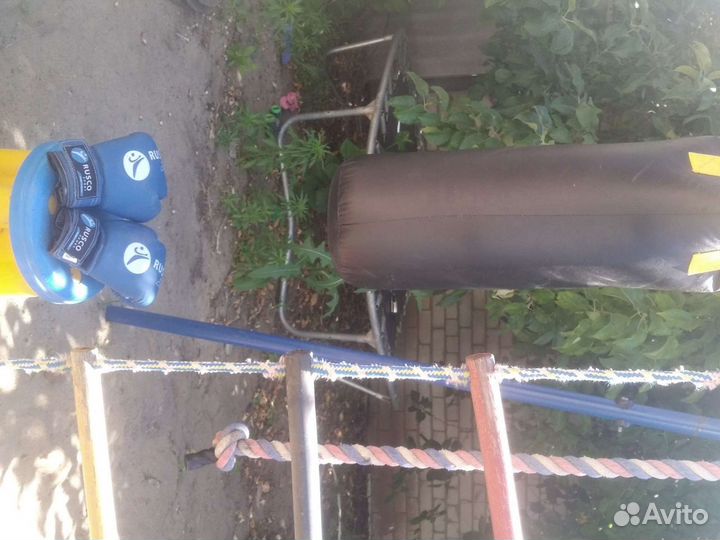 Уличная игровая площадка. Спортивный комплекс