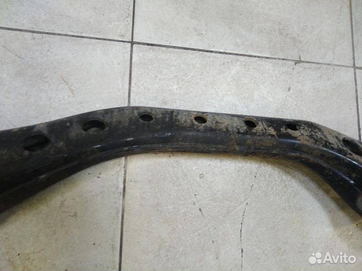 Балка передняя поперечная Toyota Land Cruiser J100