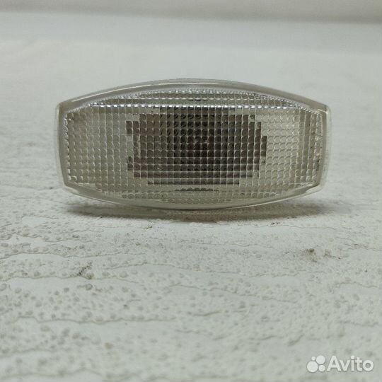 Повторитель поворота в крыло передний правый