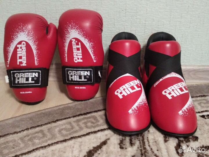 Боксерские перчатки