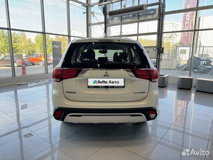 Mitsubishi Outlander 2.0 CVT, 2018, 99 000 км