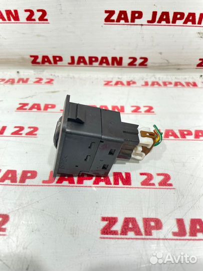 Кнопка корректора фар Mitsubishi L200 K74T 4D56