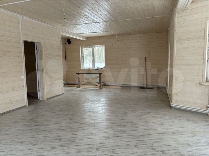 Дом 187 м² на участке 12 сот.