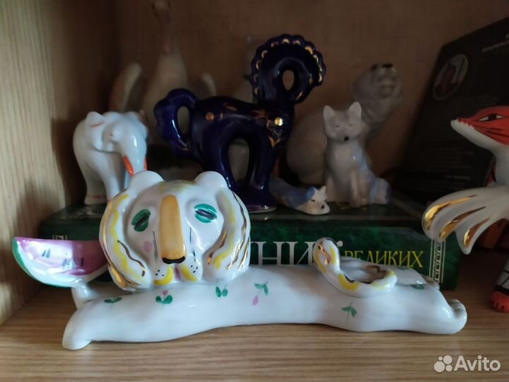 Фарфоровая статуэтка СССР фруктовый лев