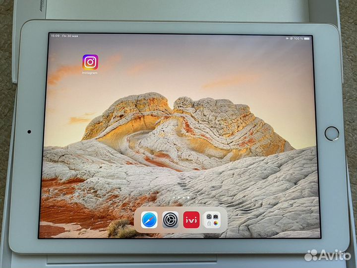 Apple iPad Pro 9.7 Wi-Fi 32 GB планшет