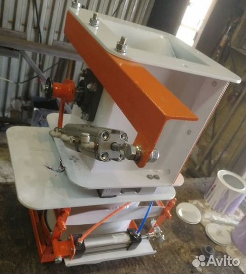 Гравитационный дозатор весовой песка, крупы, зерна