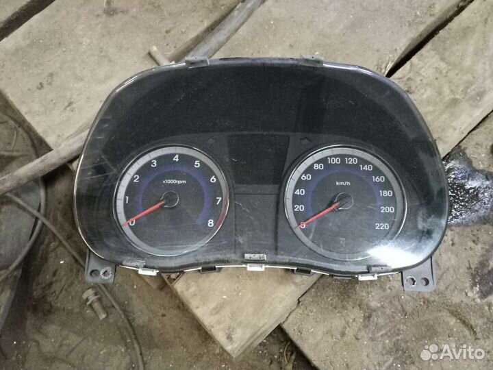 Щиток приборов для hyundai solaris 2011 МКПП