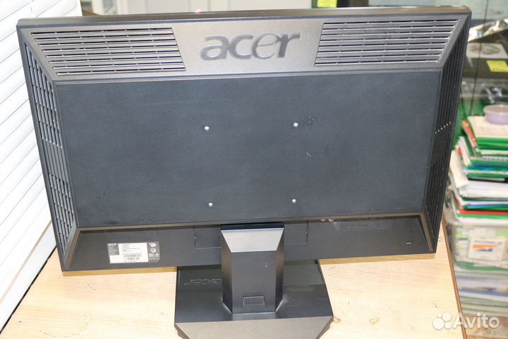 Монитор TFT 22