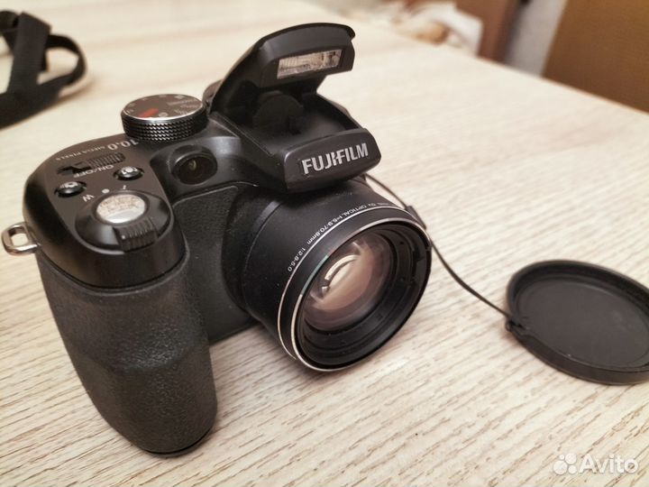 Цифровой фотоаппарат Fujifilm finepix s1000
