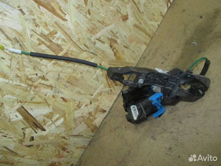 Замок задней левой двери 81410A6100