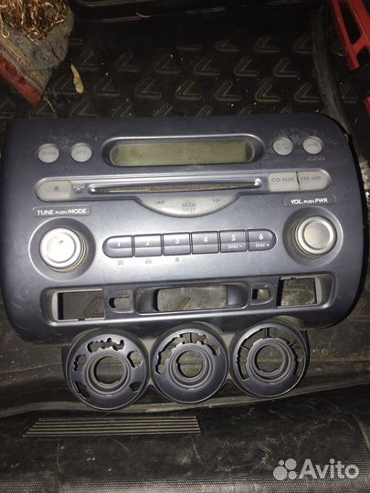 Магнитола honda fit gd1 на запчасти