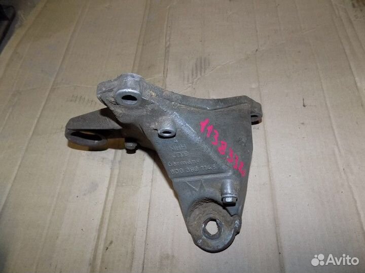 Кронштейн кпп правый A4 B5 1994-2000
