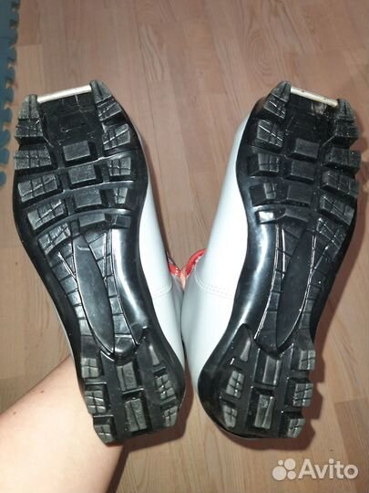 Ботинки лыжные крепление NNN