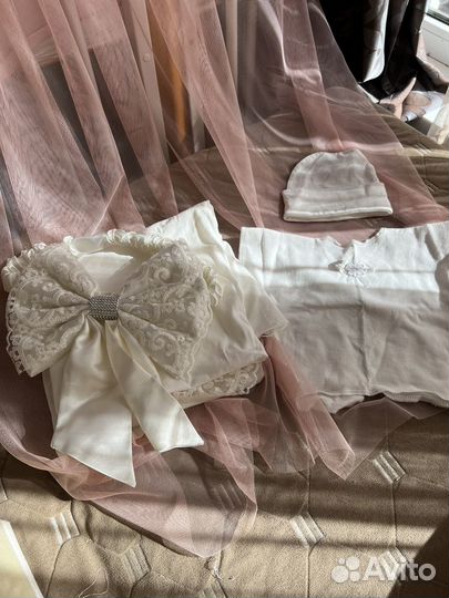 Уголок и бант на выписку