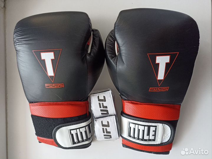 Боксерские перчатки Title 12oz