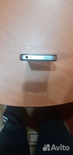 iPhone 4, 8 ГБ