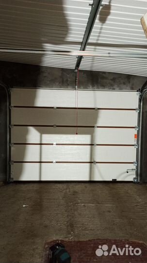 Секционные ворота