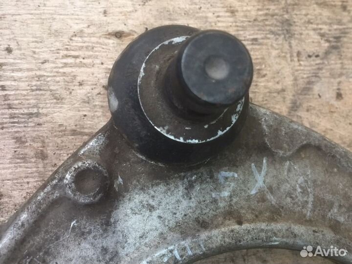 Bmw x5 e70 рычаг передний правый верхний