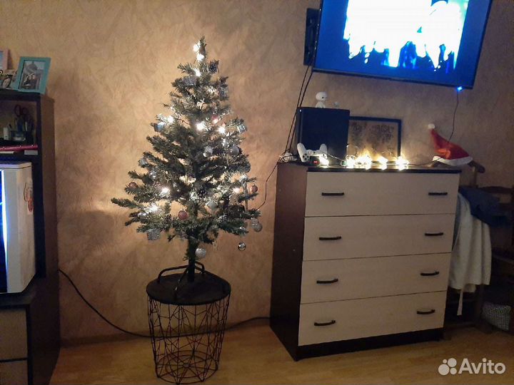 Елка искусственная