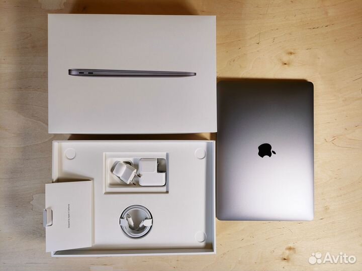 Macbook Air 13 новый (M1 8GB 256GB) 2020