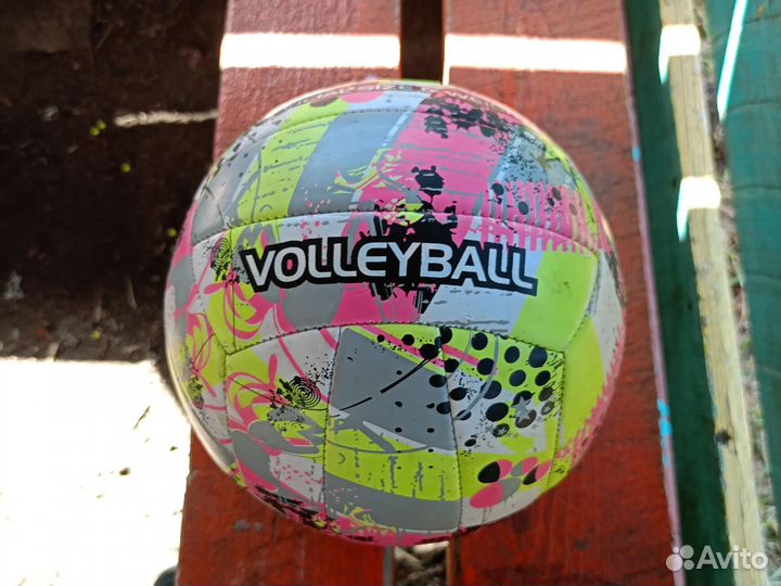 Волейбольный мяч