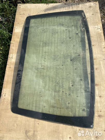 Стекло заднее Ford Focus 1