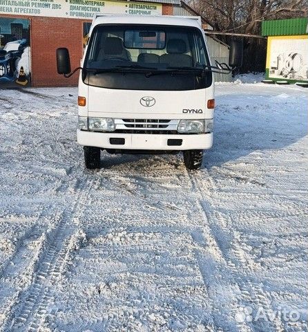 Toyota Dyna бортовой, 1998