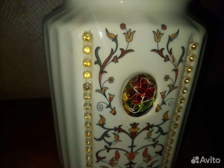 Красивая керамическая банка