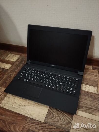 Lenovo B590