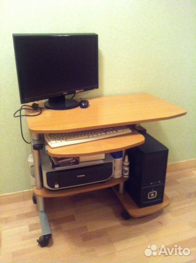Компьютерный стол