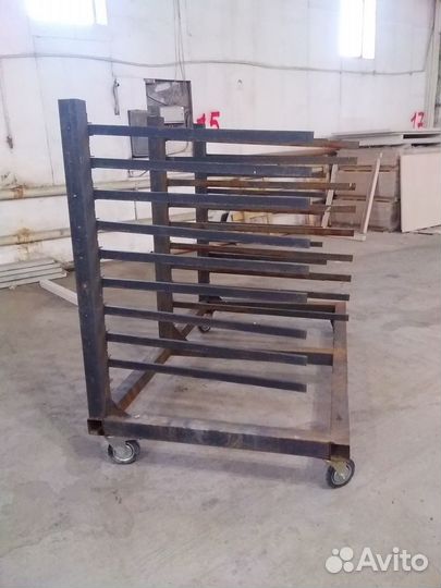 Стеллажи для сушки окрашенных щитов