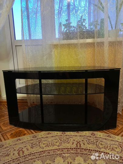 Стеклянная тумба